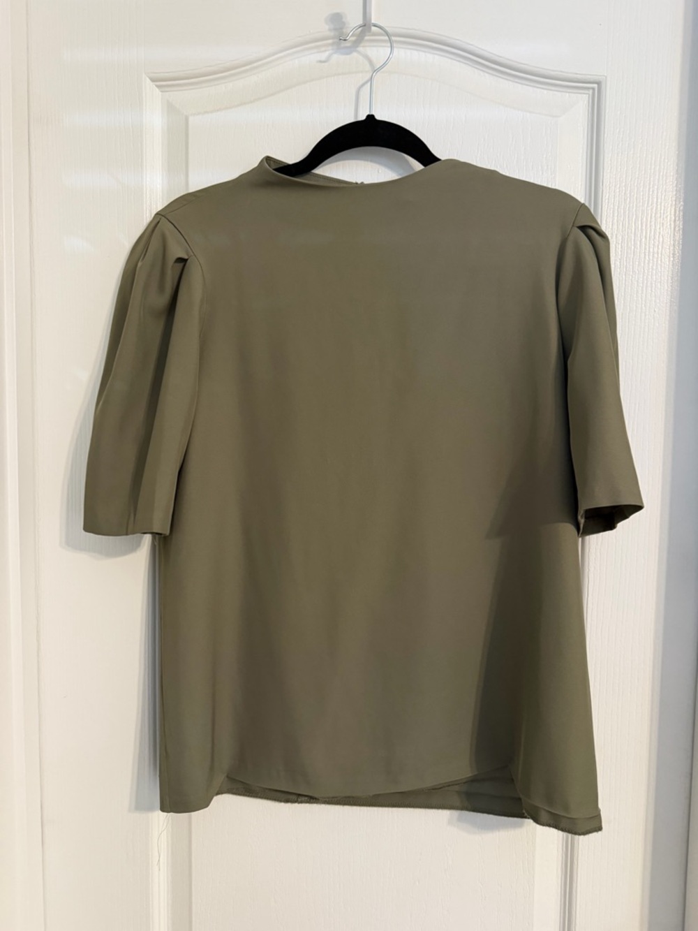 Calvin Klein Women’s Olive Green Short Sleeve Blouse Classic Crew Neck